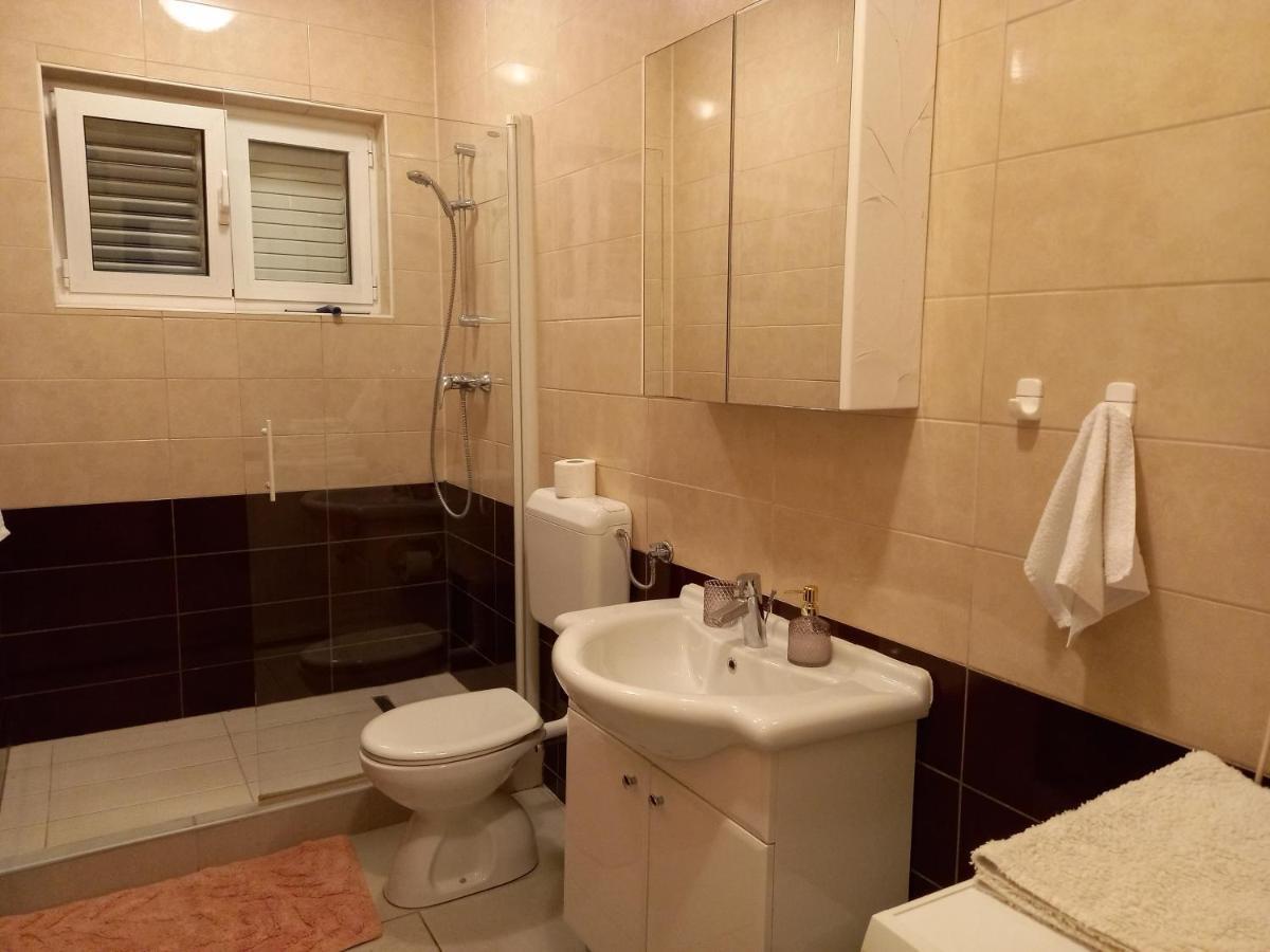 Apartman Noni Biograd Na Moru Exterior foto
